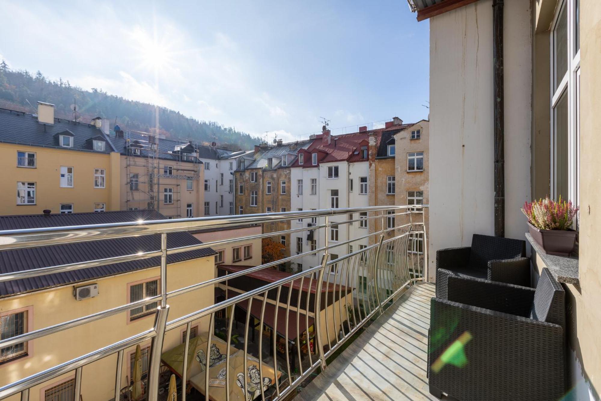Apartment On Krymska Karlsbad Buitenkant foto